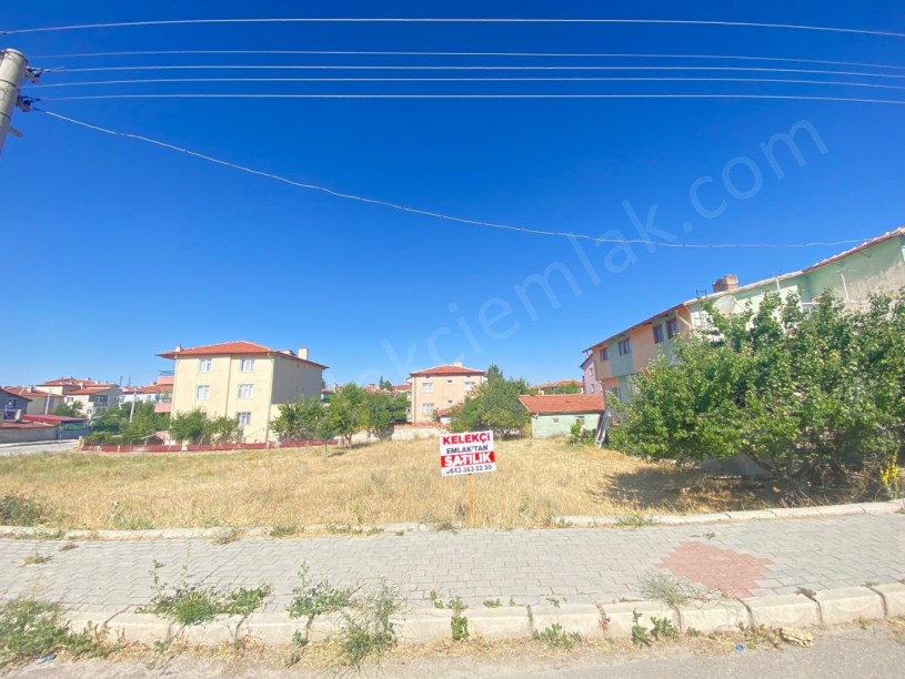 BADEMLİ MAHALLESİ KARAÇAY CADDESİNDE ARSA