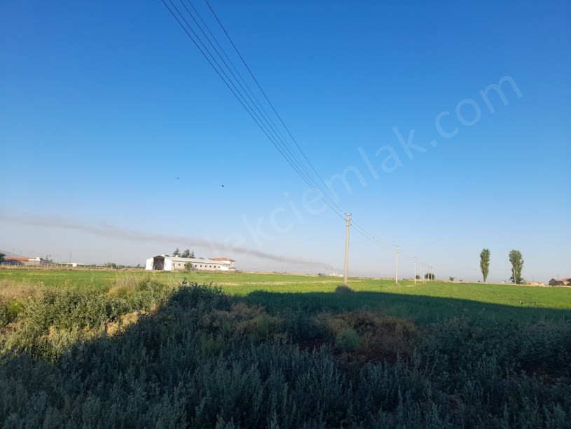 SELÇUKLUDA ÇEVRE YOLUNDA TİCARİ ARSA