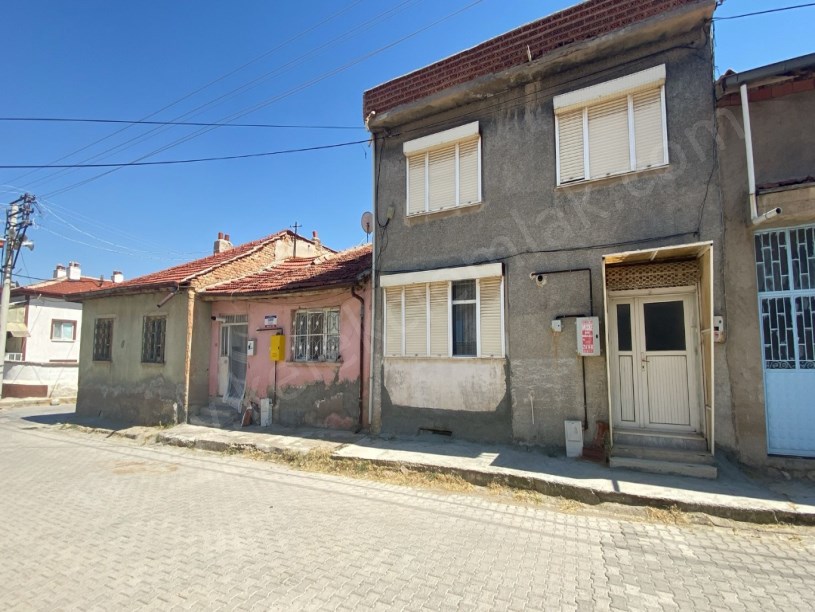 BUCAK MAHALLESİ YETİKKARA SOKAKTA MÜSTAKİL EV