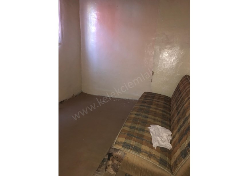 KIRKLAR(HİSAR)MAHALLESİNDE MÜSTAKİL EV