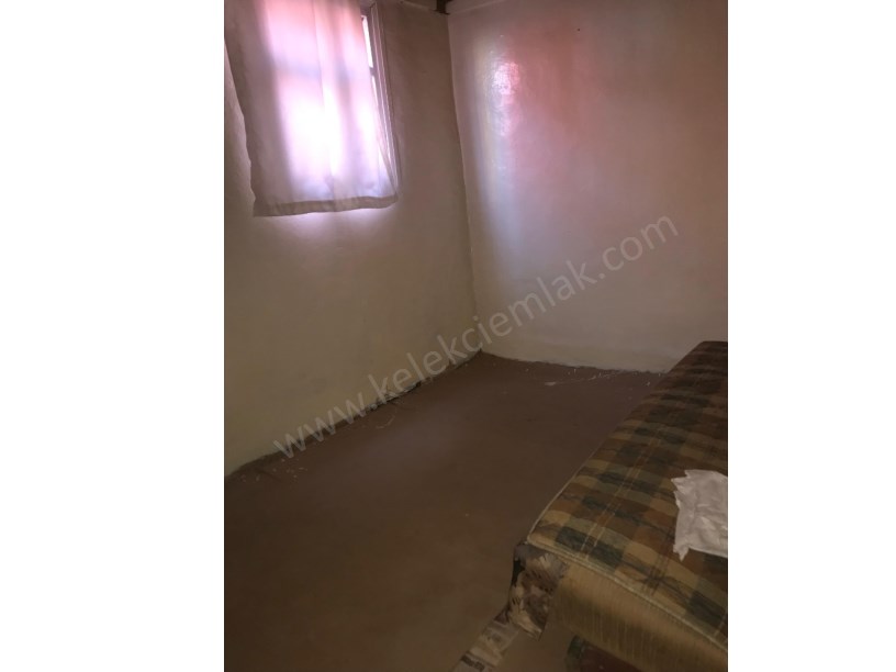 KIRKLAR(HİSAR)MAHALLESİNDE MÜSTAKİL EV