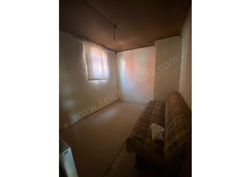 KIRKLAR(HİSAR)MAHALLESİNDE MÜSTAKİL EV