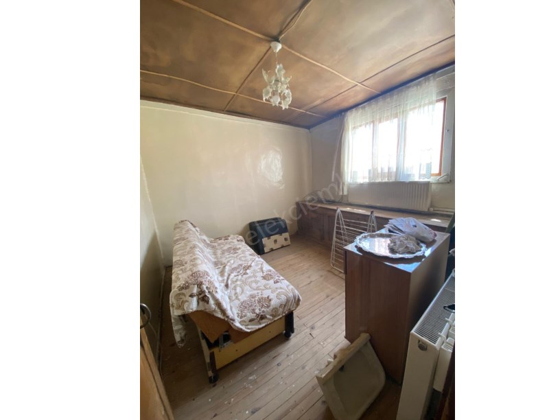 KIRKLAR(HİSAR)MAHALLESİNDE MÜSTAKİL EV