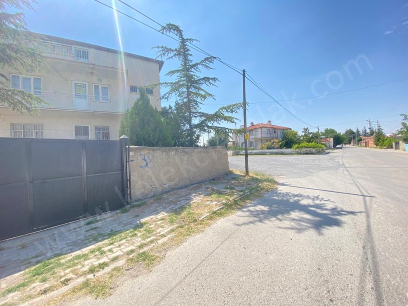 GÖLBAŞI MAHALLESİ ÇİFTE KUYU SOKAKTA KİRALIK 3+1