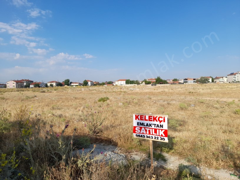 KONAK VE SAFİR EVLERİ ARKASINDA 2 ADET ARSA