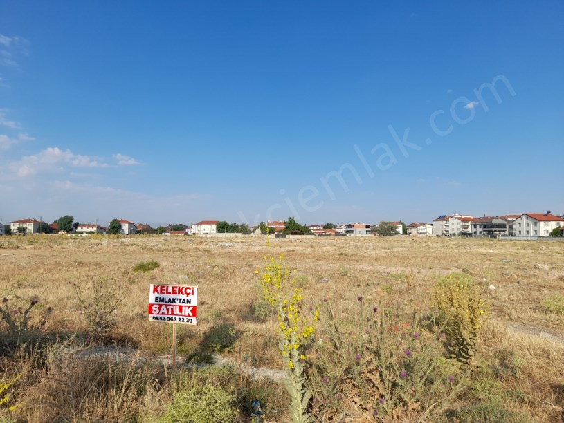 KONAK VE SAFİR EVLERİ ARKASINDA 2 ADET ARSA