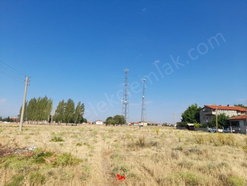 GÖLBAŞI MAHALLESİNDE ARSA