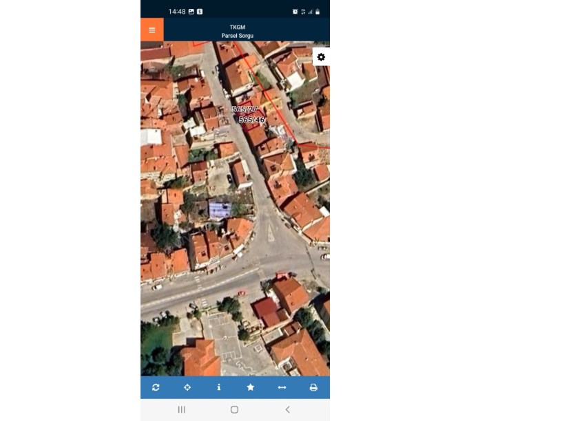 ÇARŞI MERKEZDE HACI HALİFE MAHALLESİNDE ARSA
