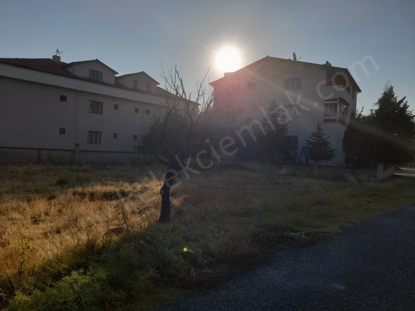SELÇUKLU MAHALLESİ MERA SOKAKTA ARSA