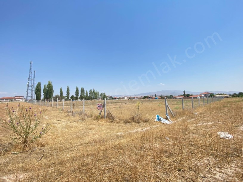 GÖLBAŞI MAHALLESİNDE YATIRIMLIK ARSALAR
