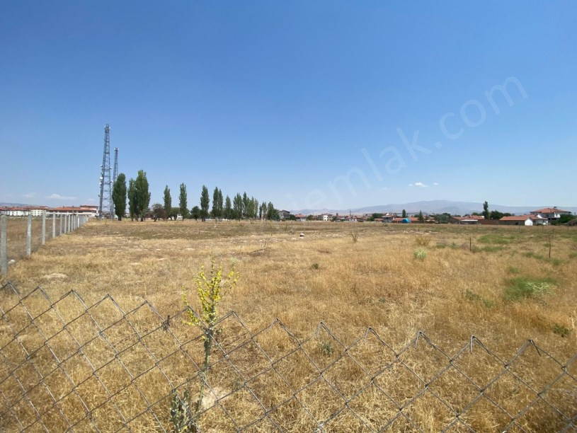 GÖLBAŞI MAHALLESİNDE YATIRIMLIK ARSALAR