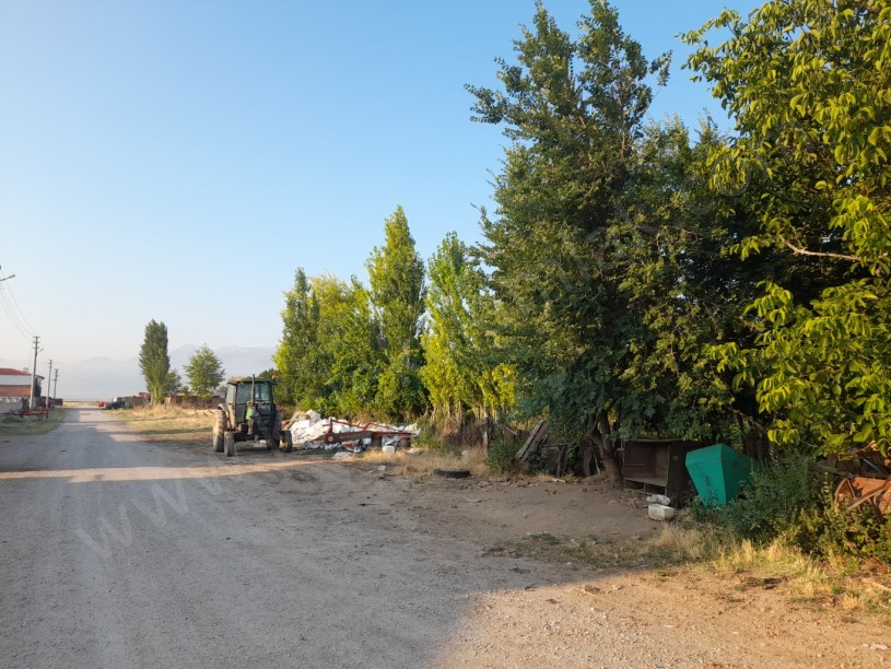 KIRKGÖZ MAHALLESİNDE BOLTAŞIN ARKASINDA TARLA