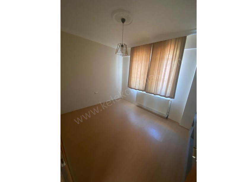 FEN LİSESİ KARŞISINDA SATILIK 3+1