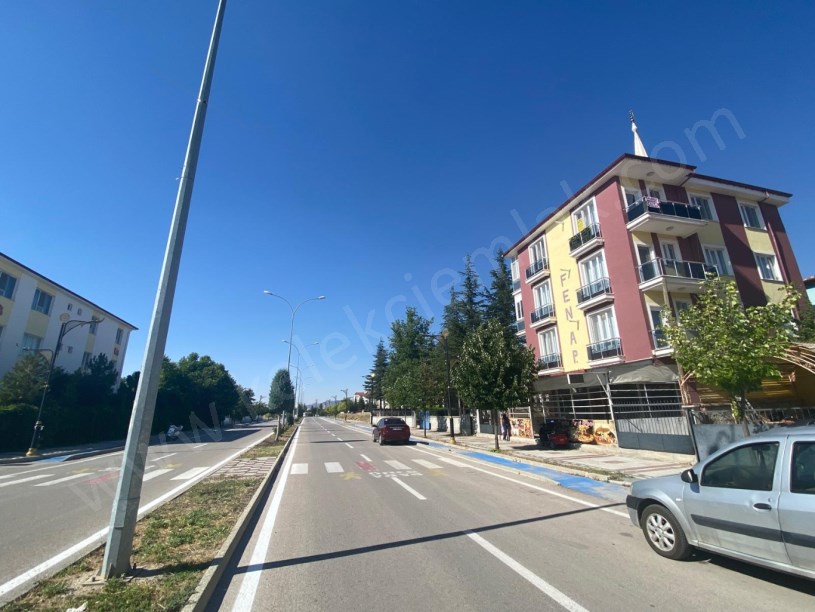 FEN LİSESİ KARŞISINDA SATILIK 3+1