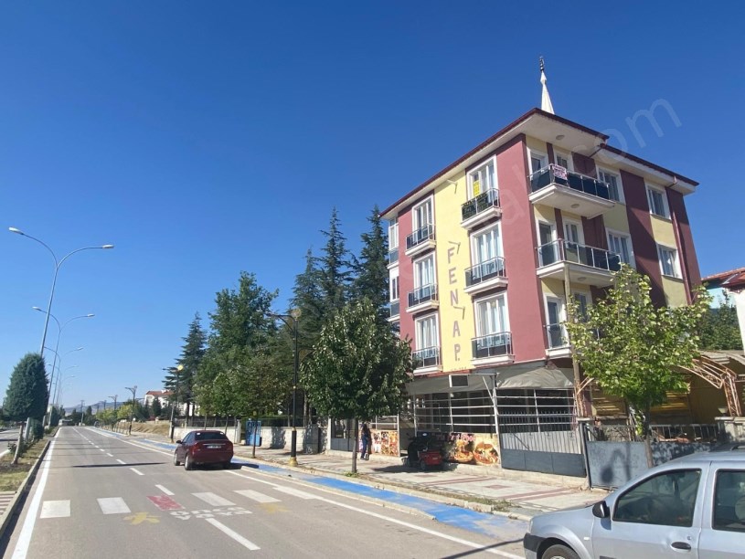 FEN LİSESİ KARŞISINDA SATILIK 3+1