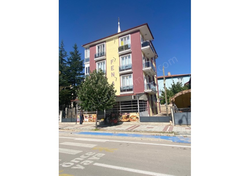 FEN LİSESİ KARŞISINDA SATILIK 3+1