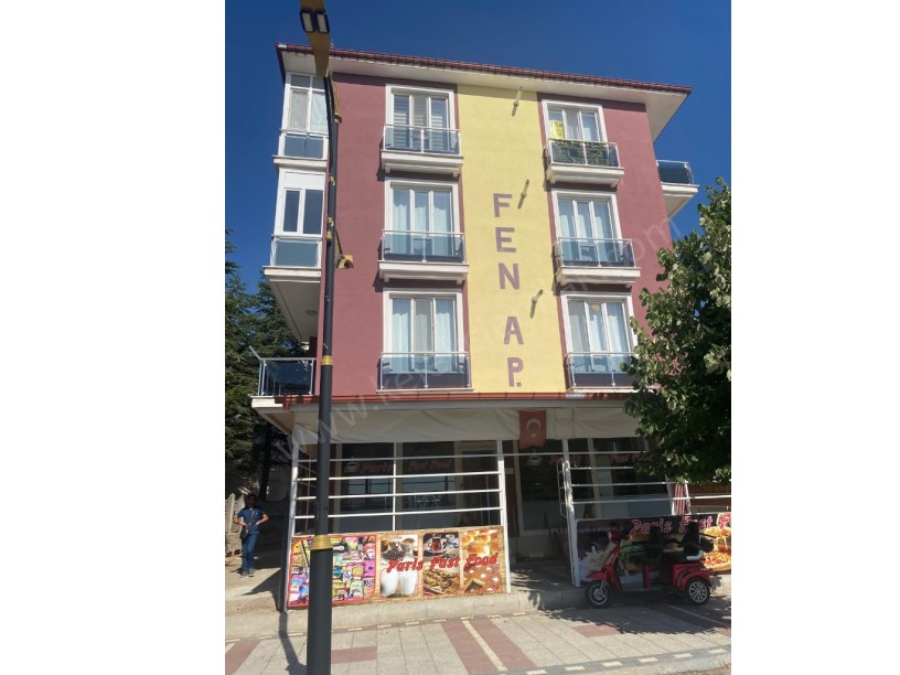 FEN LİSESİ KARŞISINDA SATILIK 3+1
