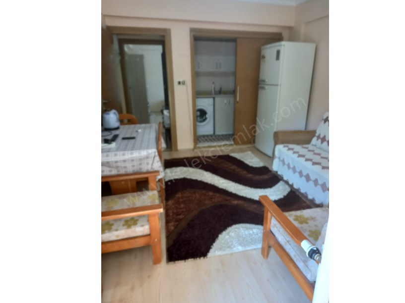 MALAZGİRT MAHALLESİ BAKIR SOKAKTA EŞYALI 1+1 DAİRE
