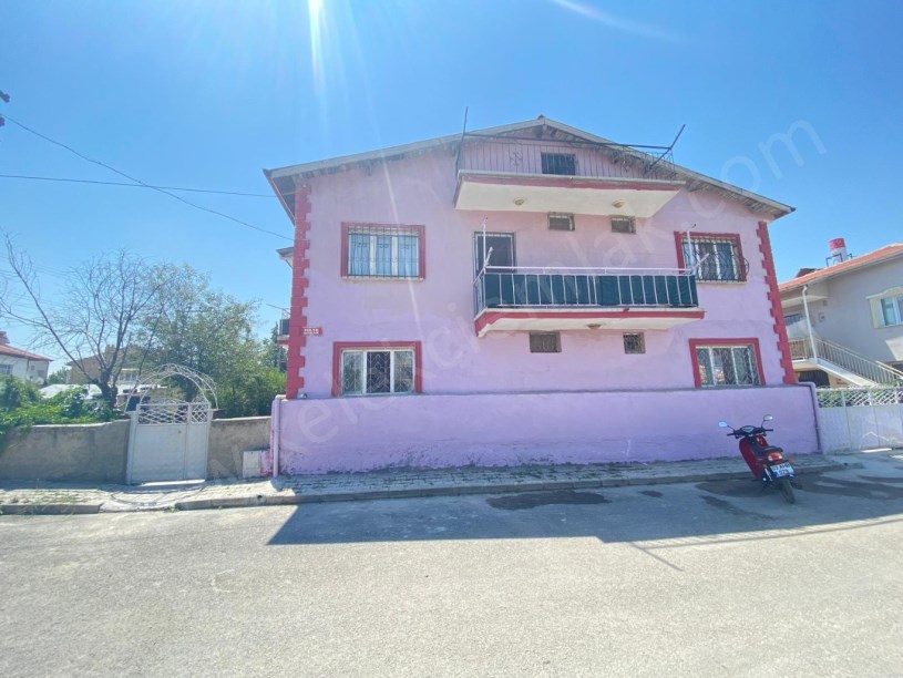BAĞLARBAŞINDA 2 KATLI MÜSTAKİL BİNA