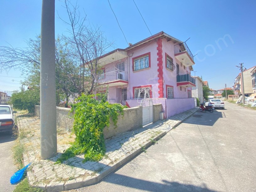 BAĞLARBAŞINDA 2 KATLI MÜSTAKİL BİNA