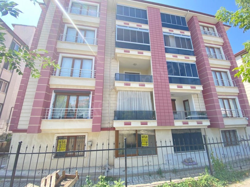 TATİL PAZARINDA BAHÇE KATTA SATILIK 3+1