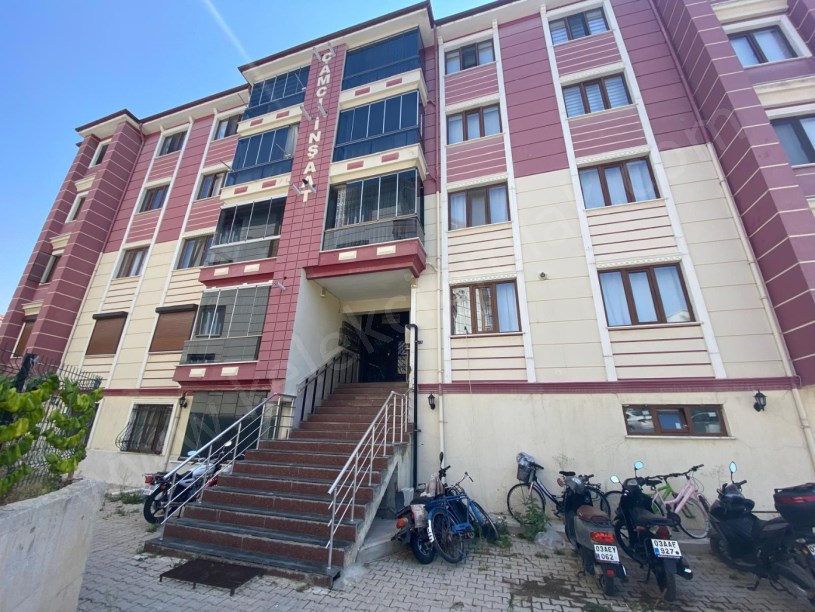 TATİL PAZARINDA BAHÇE KATTA SATILIK 3+1