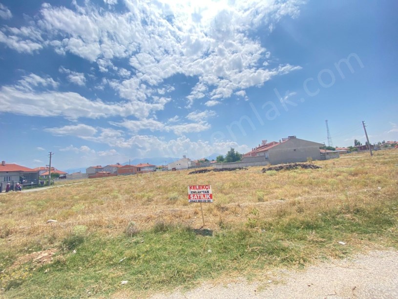 BOZKUŞ(HACIÖMER)MAHALLESİNDE ARSA