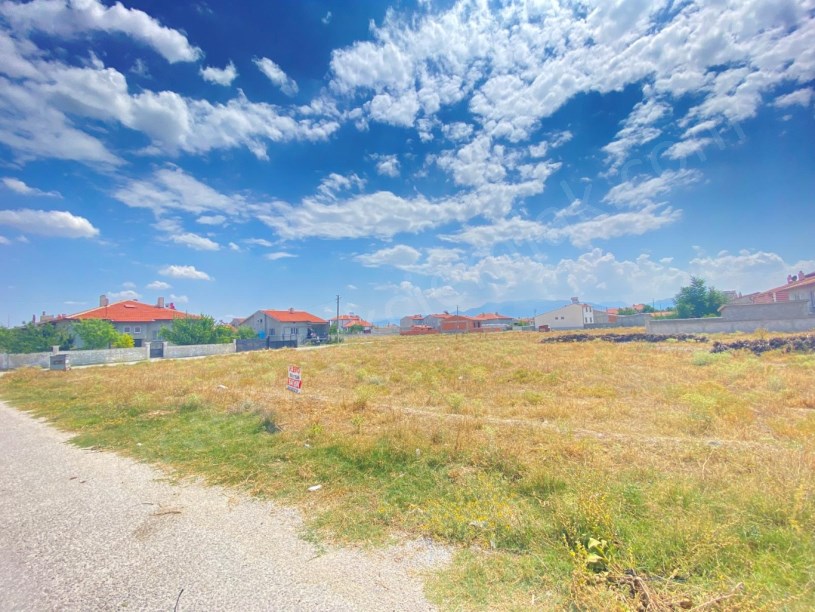 BOZKUŞ(HACIÖMER)MAHALLESİNDE ARSA