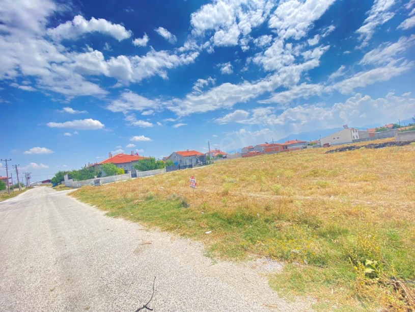 BOZKUŞ(HACIÖMER)MAHALLESİNDE ARSA