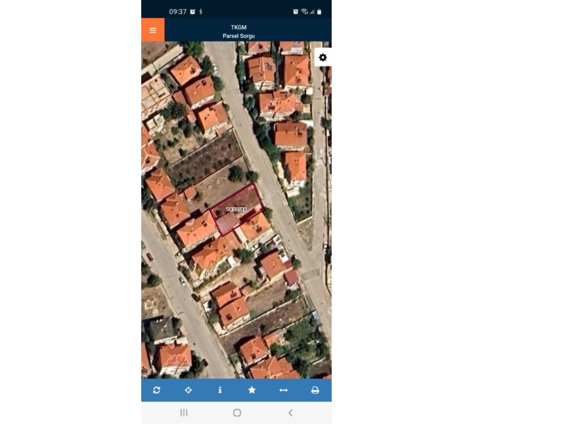 KONAK MAHALLESİNDE ARSA