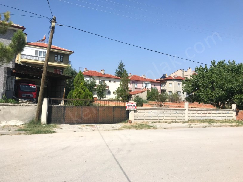 KONAK MAHALLESİNDE ARSA