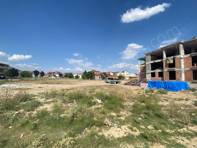 SELÇUKLU(MALAZGİRT)MAHALLESİNDE ARSA