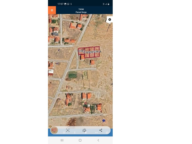 KALE MAHALLESİNDE SATILIK ARSALAR