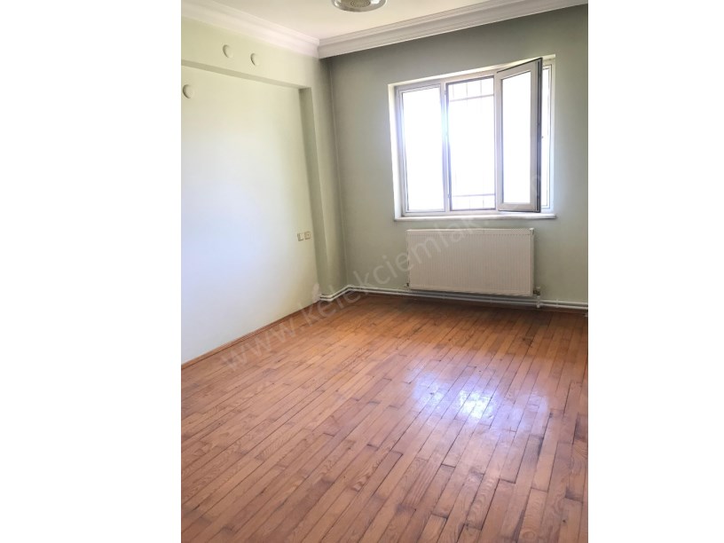 SELÇUKLU MAHALLESİNDE KİRALIK 3+1