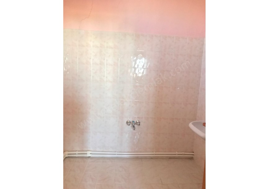 BAĞLARÜSTÜ MAHALLESİ SELÇUK SOKAKTA KİRALIK DAİRE
