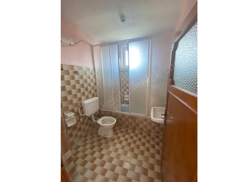BAĞLARÜSTÜ ORKİDE SOKAKTA 3 KATLI BİNA