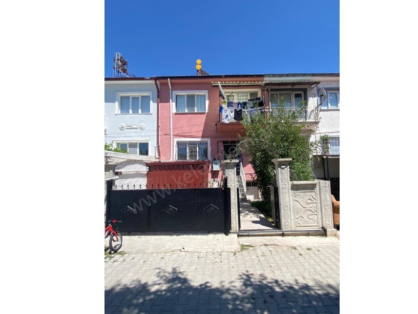 SELÇUKLU MAHALLESİNDE DUBLEKS EV