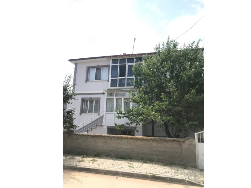 MEVLANA CAMİİ YANINDA EŞYALI KİRALIK DAİRE