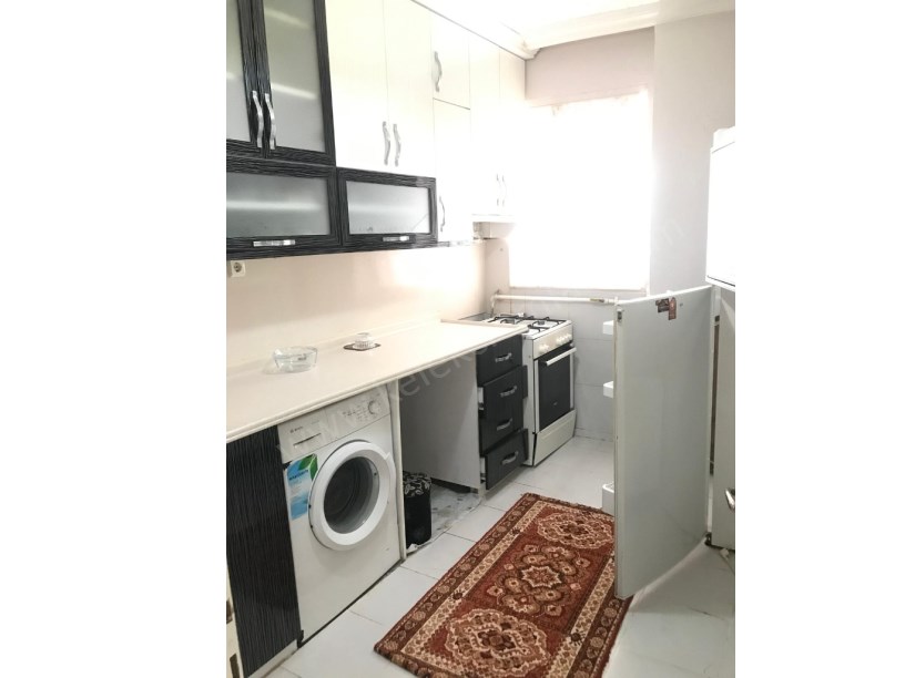 MEVLANA CAMİİ YANINDA EŞYALI KİRALIK DAİRE