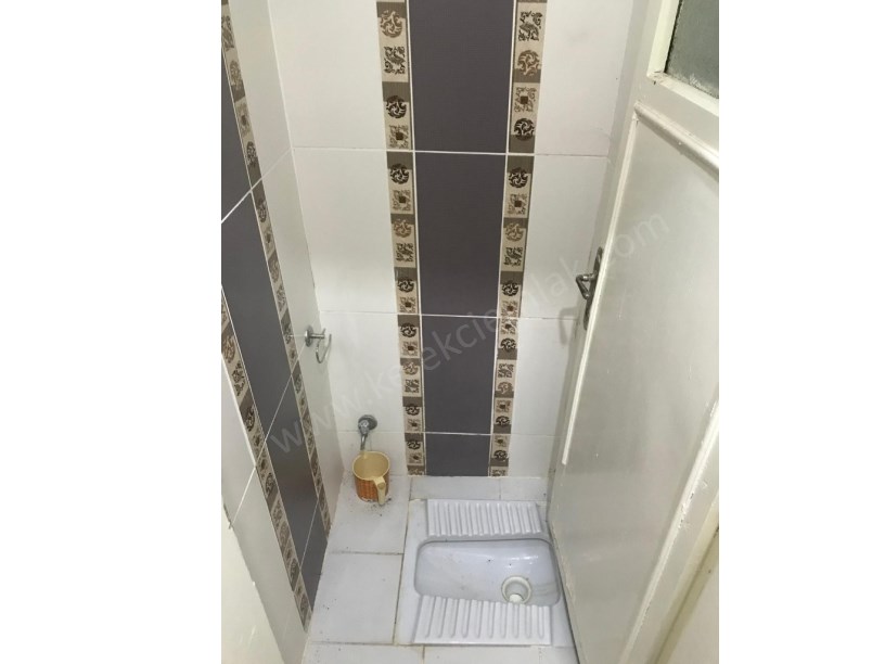MEVLANA CAMİİ YANINDA EŞYALI KİRALIK DAİRE