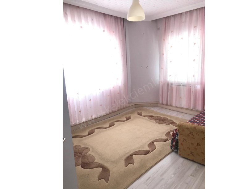 MEVLANA CAMİİ YANINDA EŞYALI KİRALIK DAİRE