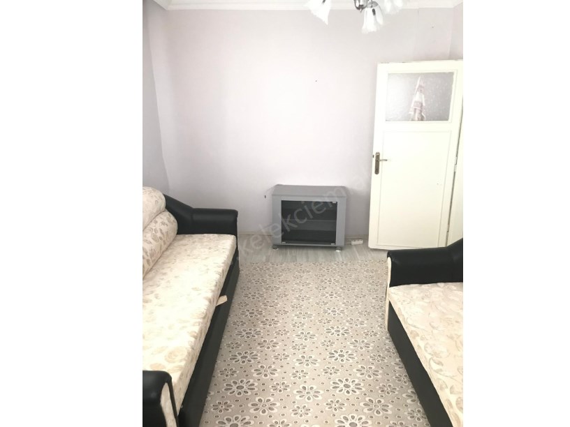 MEVLANA CAMİİ YANINDA EŞYALI KİRALIK DAİRE