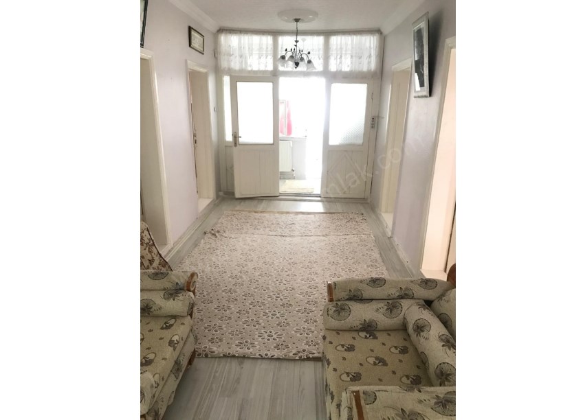 MEVLANA CAMİİ YANINDA EŞYALI KİRALIK DAİRE
