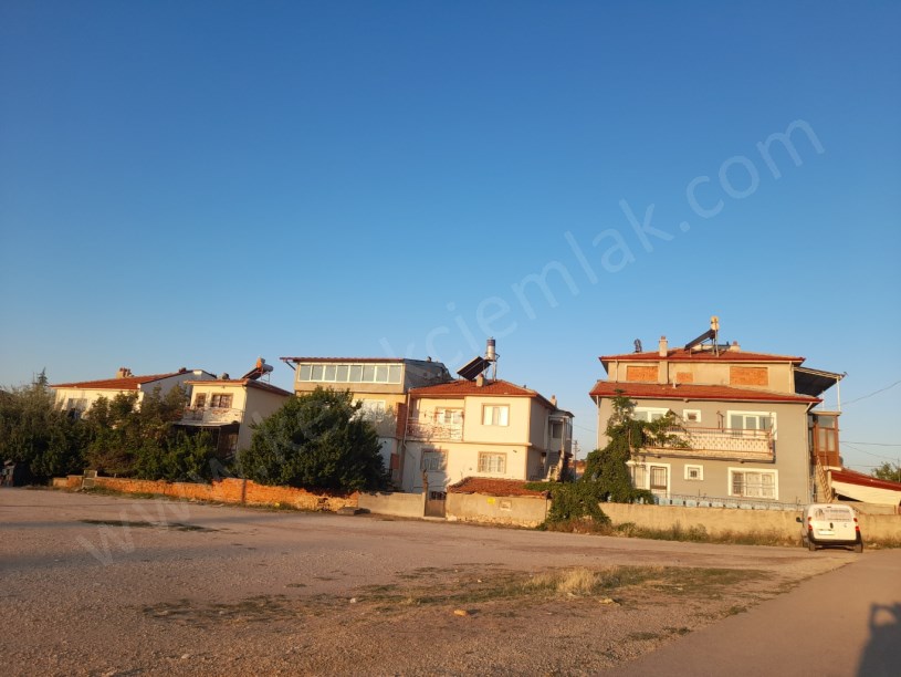 PERŞEMBE PAZARI YANINDA SATILIK 3+1
