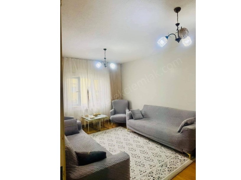 TOKİ F8 DE ARA KATTA SATILIK 2+1