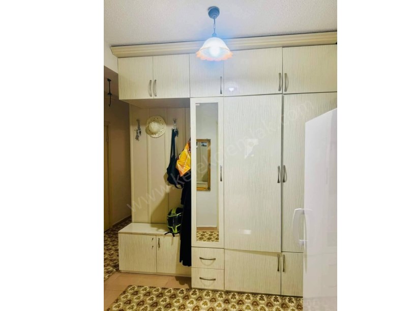 TOKİ F8 DE ARA KATTA SATILIK 2+1