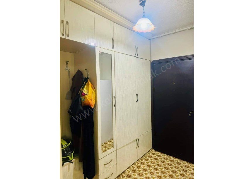 TOKİ F8 DE ARA KATTA SATILIK 2+1