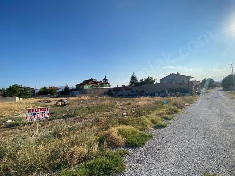 KALE MAHALLESİ  BABAKÜSTÜ SOKAKTA ARSA