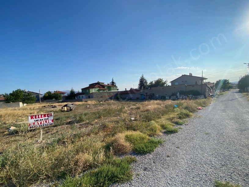 KALE MAHALLESİ  BABAKÜSTÜ SOKAKTA ARSA
