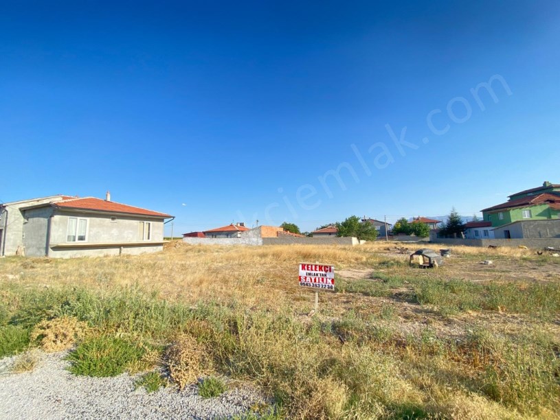 KALE MAHALLESİ  BABAKÜSTÜ SOKAKTA ARSA
